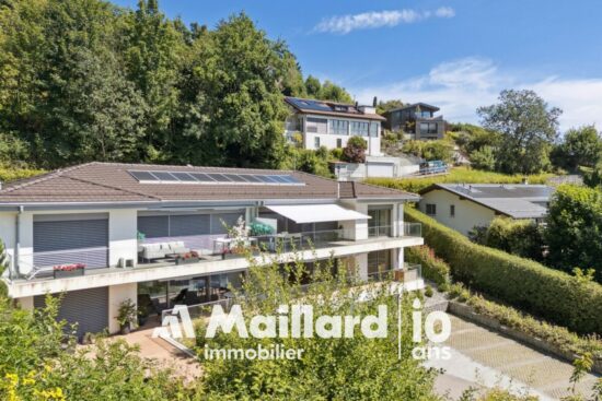 Photo 1 de l'annonce 1630945 - vue lac et calme absolu pour ce bel appartement contemporain